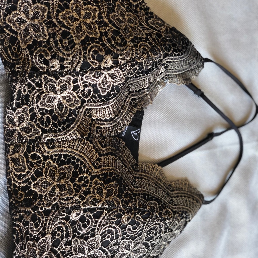 Crop top - Picture 3 of 5